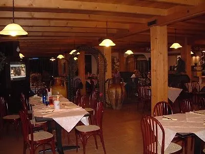 Tahiti Camping And Thermae Bungalow Park Comacchio